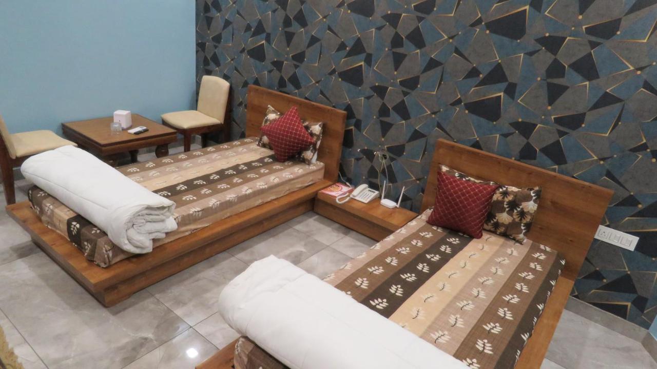Raja Ji Hotels & Restaurant Jind Buitenkant foto